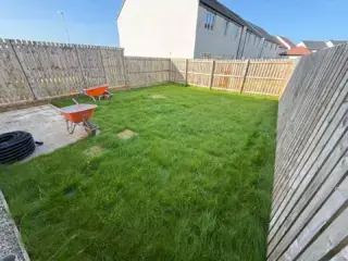 Another job completed by the Team this week at a property in Robroyston 👌
The full back garden was cleared out, all groundworks completed, followed by the installation of over 100 Beige Valar 1200x600 porcelain tiles @jwgrants
The finished garden looks absolutely stunning—and most importantly, another very happy customer!
Brilliant work by the team once again 👏
CutNBlo Team
